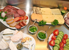 Frühstücksbuffet mit Liebe angerichtet