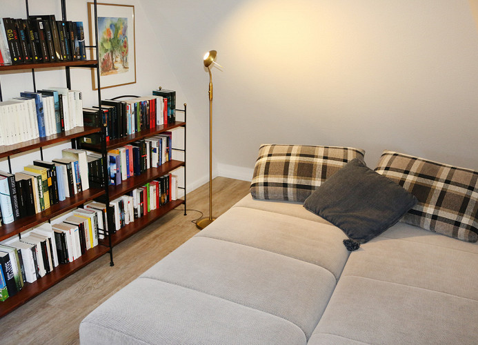 Couch ausgeklappt, als Aufbettung für weitere Personen