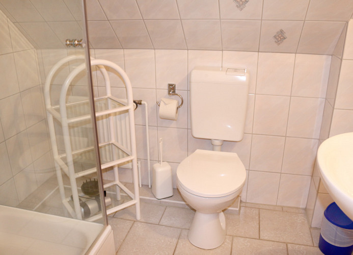 kleines Bad mit DU/WC