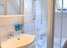 Bad mit Badewanne und WC