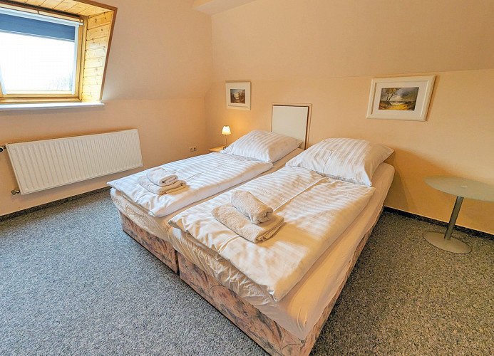 Schlafzimmer III