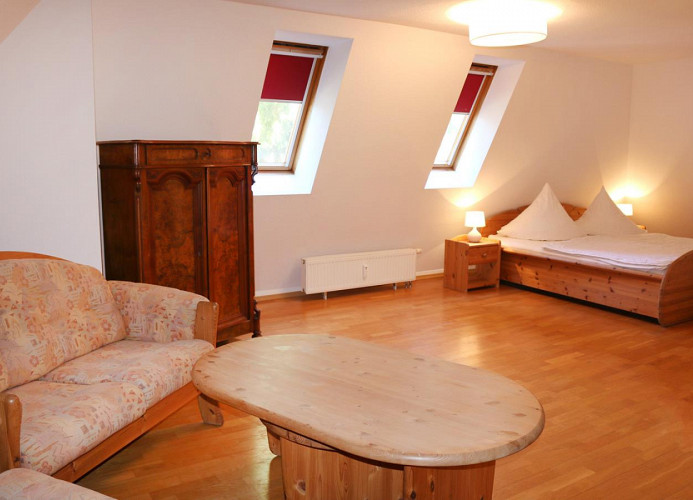 zweiter Wohn- und Schlafbereich im Dachgeschoss