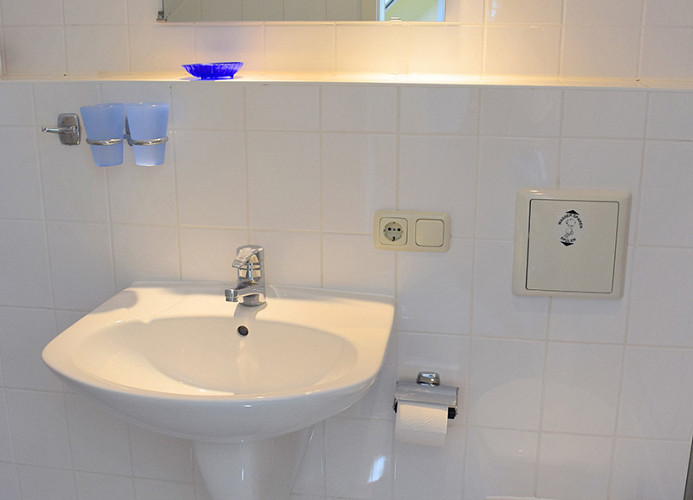 Bad mit Dusche und WC im Dachgeschoß
