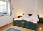 2. Schlafzimmer mit Doppelbett