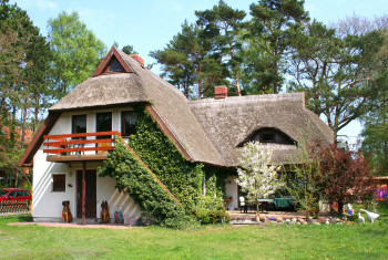 sep. Eingang über Balkon (oben links)