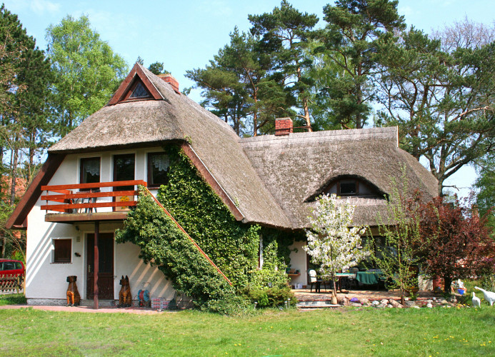 sep. Eingang über Balkon (oben links)