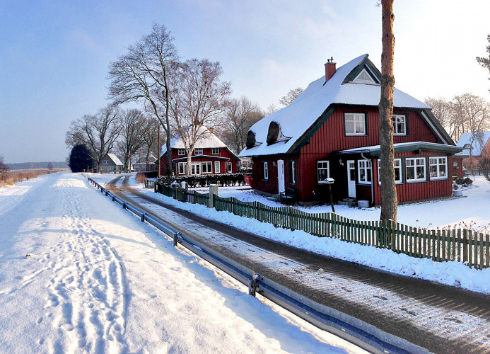 vom Deich direkt vor dem Haus
