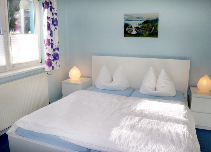 Bettwäsche und Handtücher sind inklusive